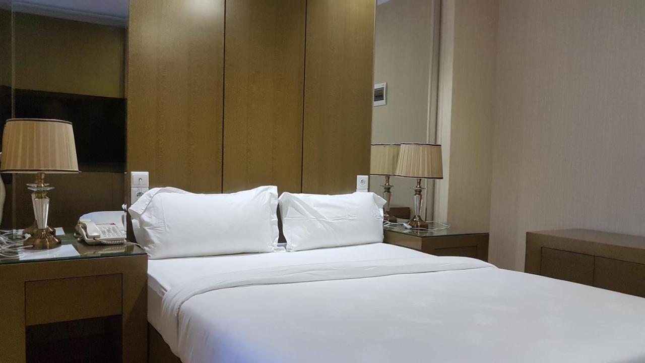 Edmond Hotel Μπραζαβίλ Εξωτερικό φωτογραφία