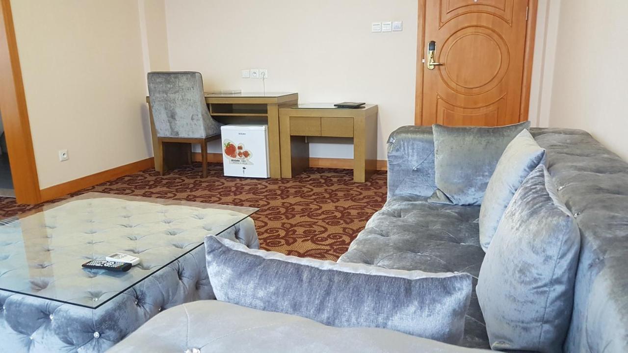 Edmond Hotel Μπραζαβίλ Εξωτερικό φωτογραφία