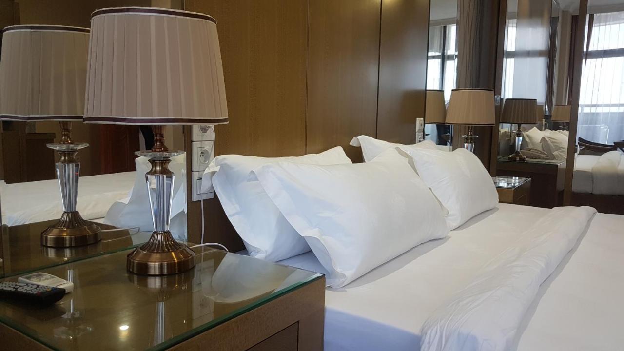 Edmond Hotel Μπραζαβίλ Εξωτερικό φωτογραφία