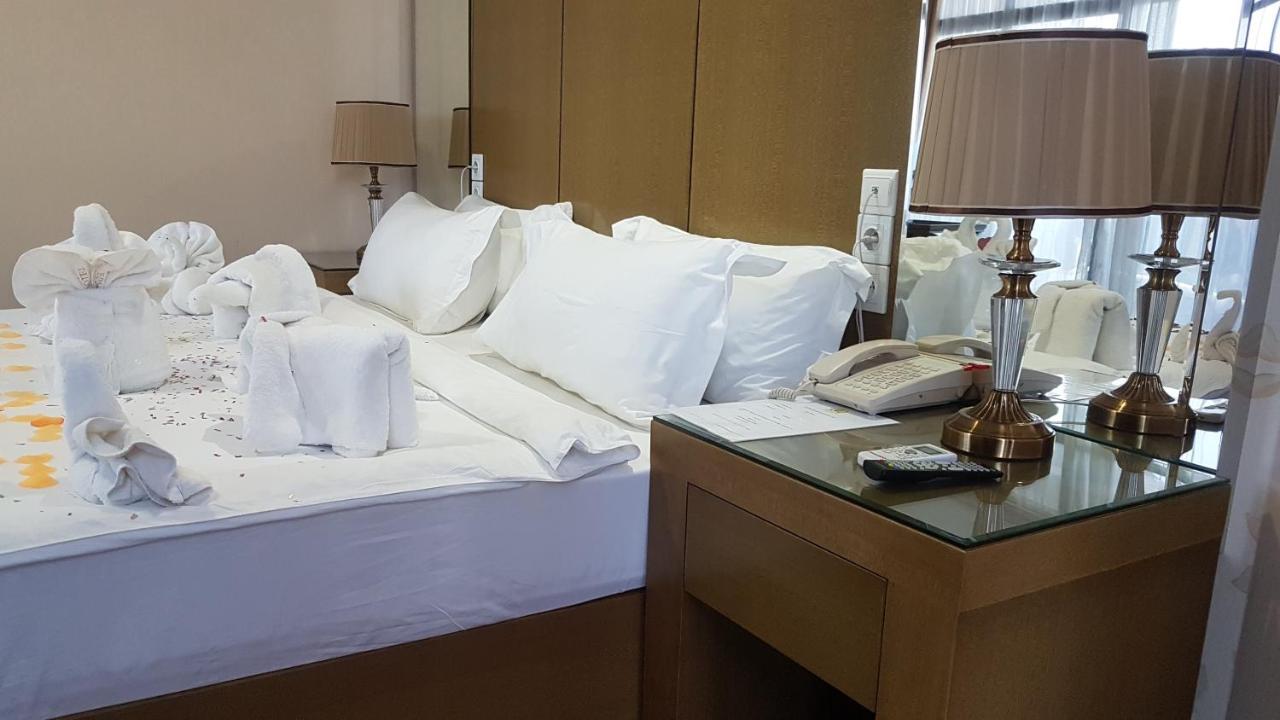 Edmond Hotel Μπραζαβίλ Εξωτερικό φωτογραφία